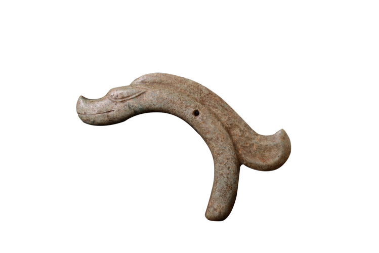 p>此展品为红山文化时期文物.高26.5厘米.