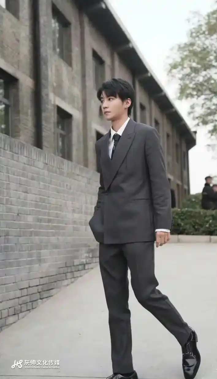 凤已经有了冬天的味道,王子,请添衣#王俊凯 #热爱可抵岁月漫 - 抖音