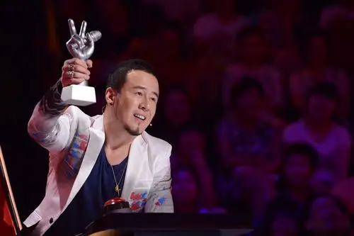 8月8日晚21:10,浙江卫视第三季《加多宝中国好声音》进入第四周,"三朝