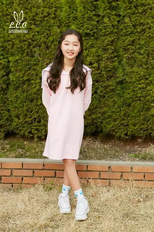 励齐女孩2018年概念照1