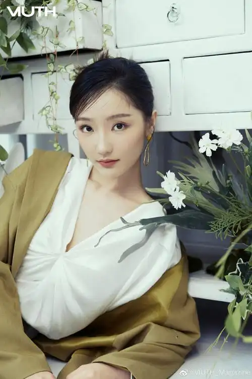 肖燕携手viuth magazine##肖燕的白色幻想