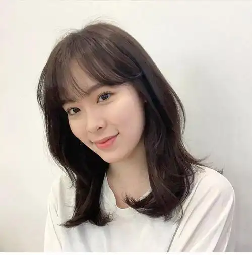 ["自然又耐看的中发"]_发型
