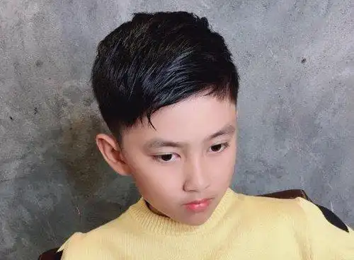 12岁男孩酷帅短发打造时尚小正太 小学高年级男生带感短发设计_发型