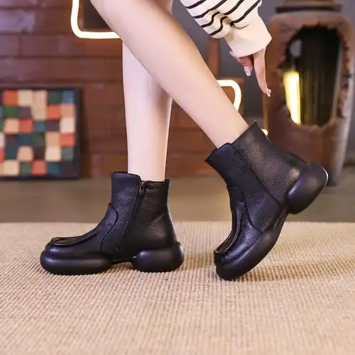 女鞋软底增高显气质时尚百搭短靴真皮头层牛皮马丁靴阿雨新款