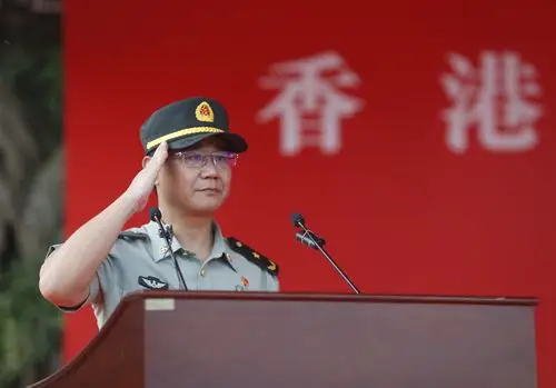 驻港部队副政委:坚决同分裂势力作斗争