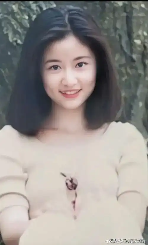 林心如十几岁的时候就是个美人胚子了特别是第八张