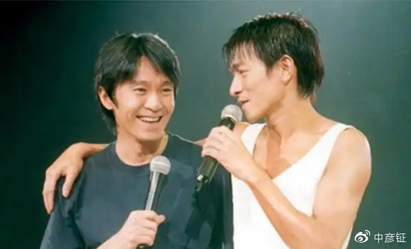 刘德华入驻抖音,2条视频两千万粉丝两千万赞,网友:这就叫排面