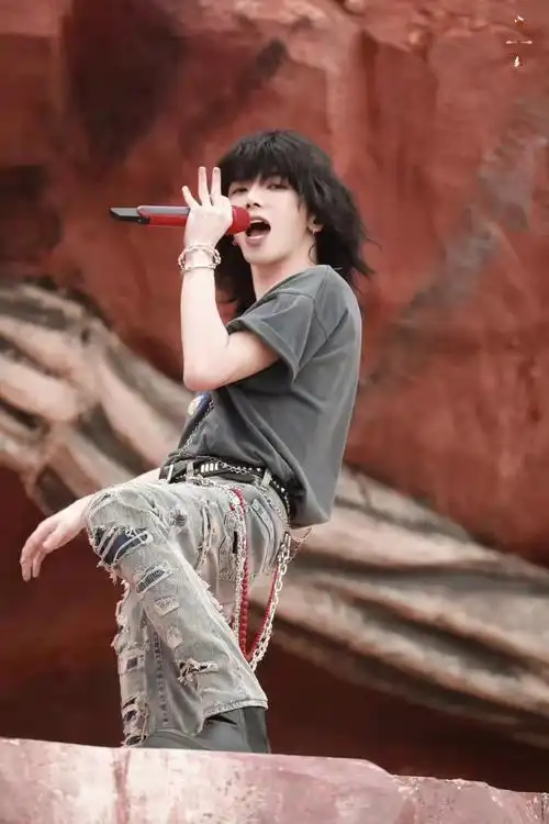 将浪漫进行到极致华晨宇演唱会绝美烟花秀大赏