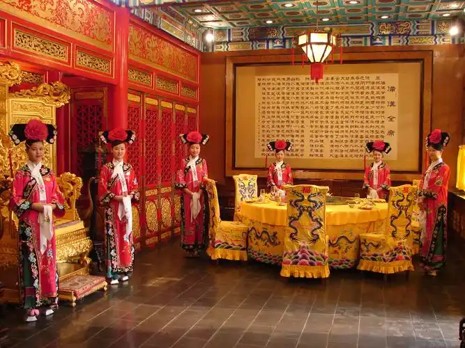 您吉祥 穿越到"白家大院"去吃宫廷御膳