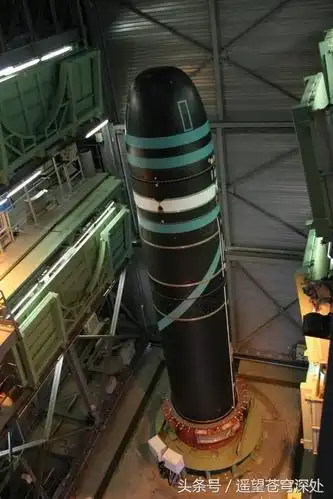 10,法国m51:2010年服役,射程10000公里,携6-10枚弹头,当量100千吨