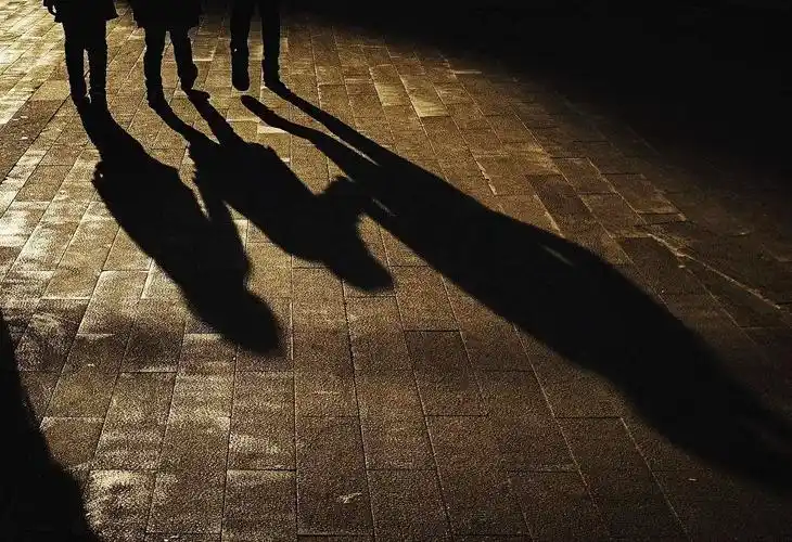 关于夜晚的影子你是否也有故事