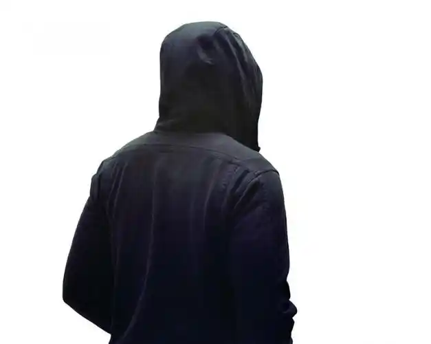 戴着兜帽的身影:超现实主义绘画karel funk