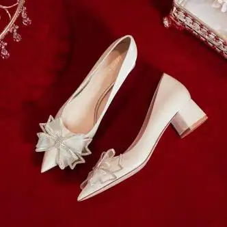 皇仙娜粗跟婚鞋冬季女主婚纱新娘鞋尖头伴娘鞋水钻蝴蝶结高跟鞋单鞋米