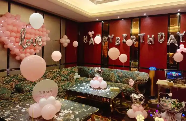 来自老公送老婆的仪式感#ktv包厢布置  #生日惊喜