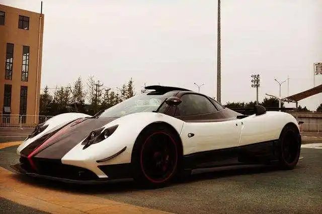 小龙女沦落街头 儿子却豪车无数,来看看房祖名的5款世界顶级豪车_懂车