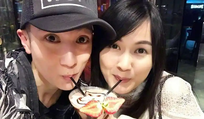 原创同是偶像的吴尊和鹿晗面对恋情一个隐婚多年不报一个立马公开