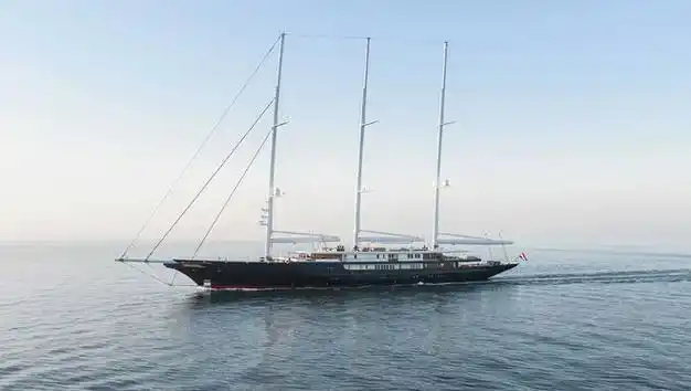 杰夫·贝佐斯127米巨型帆船koru号即将开始夏季巡航|游艇|油轮|贝索斯