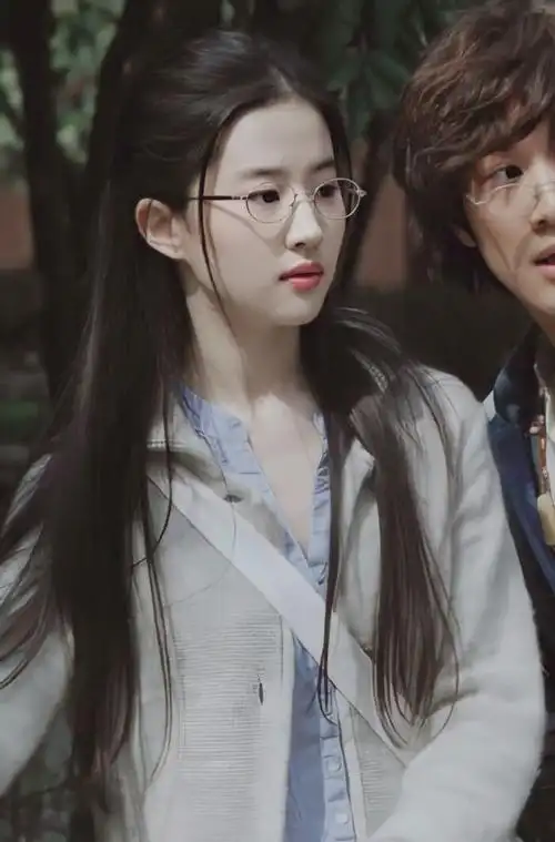 刘亦菲的素颜状态#刘亦菲《恋爱通告》青春里的那个她@刘亦菲