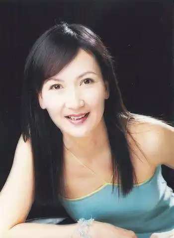 "最美小青"陈美琪:被关之琳气流产终身不孕,如今活成这样