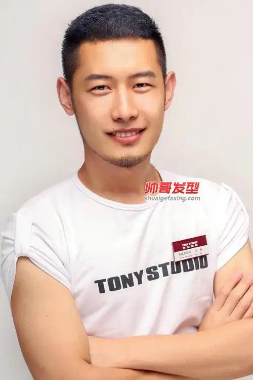 好看的男生寸头发型男生超短发发型图片