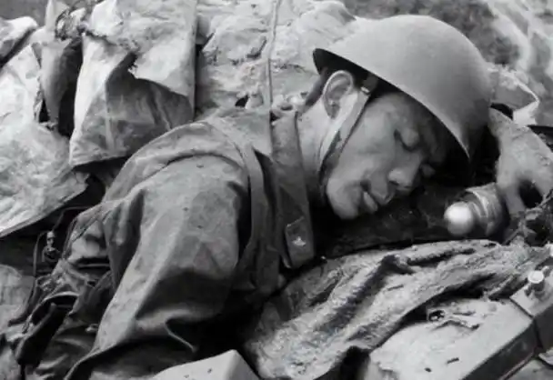 1987年的黑豹行动中越惨烈交锋88名突击队员仅剩8人走下阵地