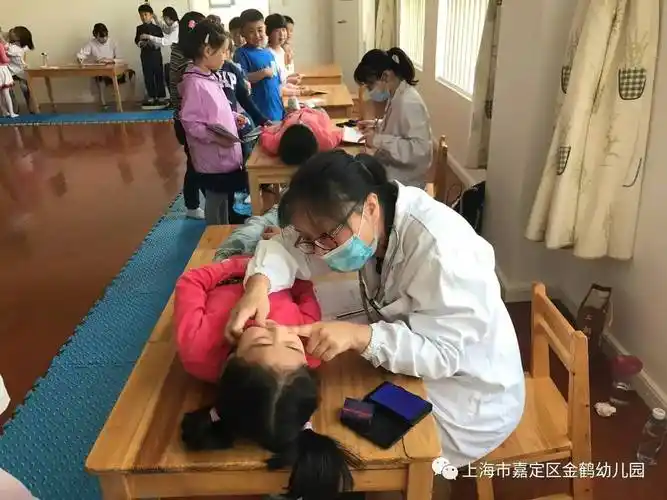 据悉体检后卫生院会及时将检查情况反馈给幼儿园,帮助幼儿园全面掌握