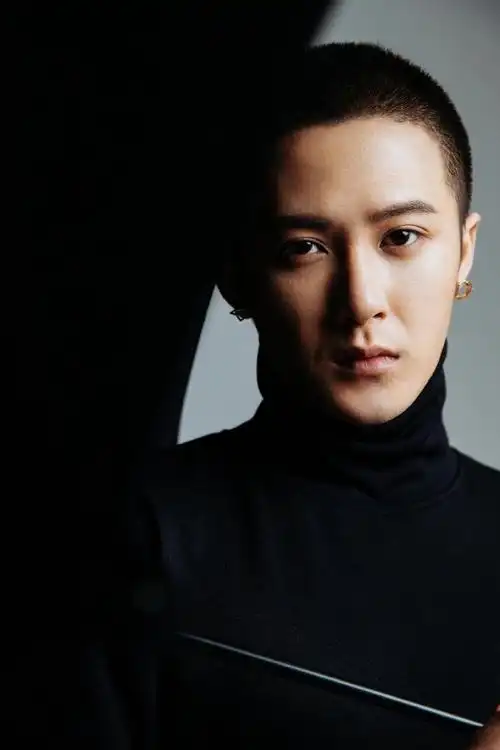 2018年的檀健次,寸头检验帅哥