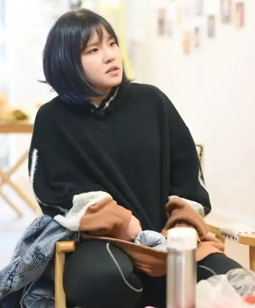 谢依霖丈夫肌无力,母亲精神失常,家里不能再多我一个病人了!