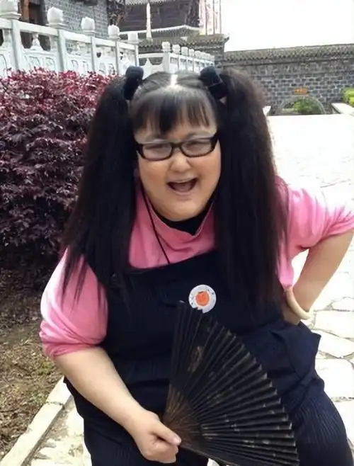 她是中国最胖女演员,100天狂减140斤,今嫁小鲜肉老公宠爱有加!