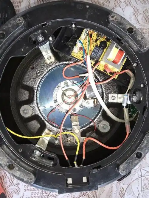 电饭锅出现e2怎么维修,看过好多类似问题,不要发粘贴,请专家解决