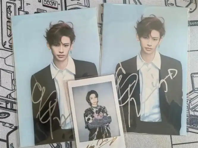 给大家看看我最近连中的三张签名照#小鬼王琳凯0520生日快乐##小鬼把