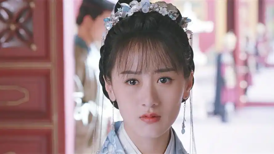 继知否知否后,终于又看到古装剧女主婚后头发是挽起来的了!