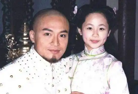 原创曾搭档杨紫出演家有儿女为留学放弃演戏31岁长这样