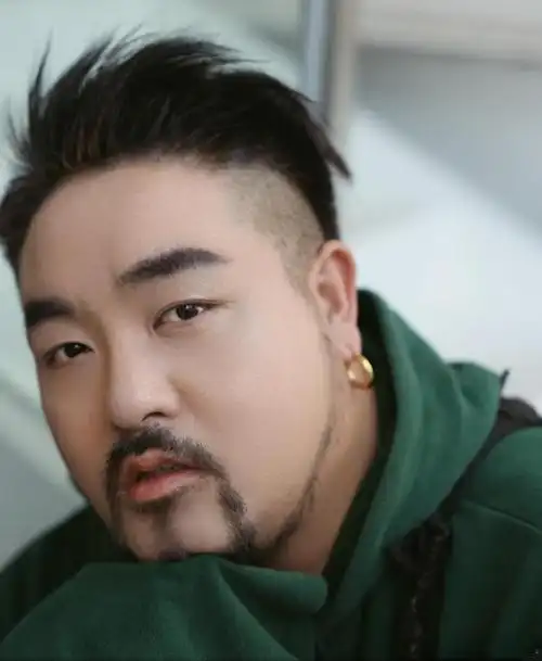 "胖男"怎么变型男?黑社会大哥风格的5个穿搭分析,太实用了!