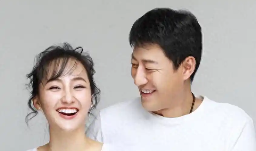 著名演员于震:感谢前妻给我泼尽脏水,才让我找到真爱妻子辛月_方柏霓