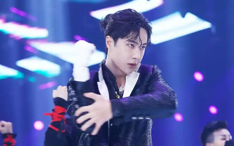 王一博 龙拳 舞台 舞蹈