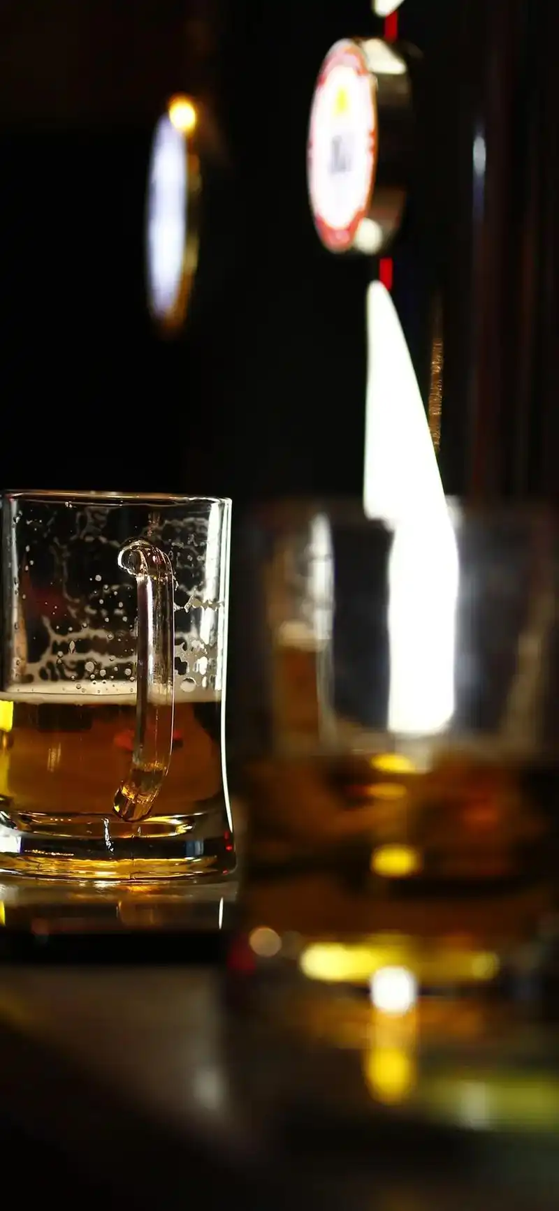 一个人一杯酒一段情一生何求