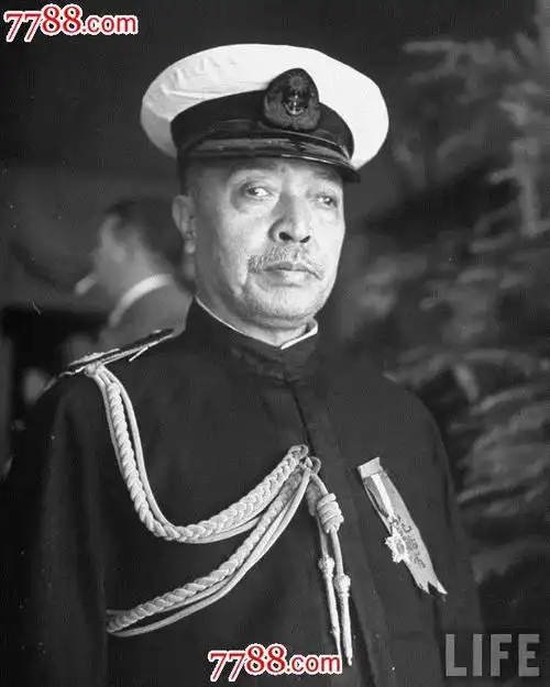 国军将官常礼服麦穗铜头一对(2)