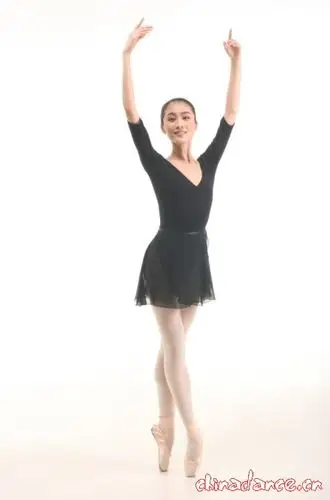 美女芭蕾练功艺术照 - 舞蹈图片 - powered by discuz!