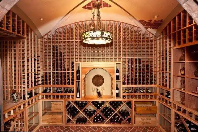丨 古典豪华风格酒窖 设计