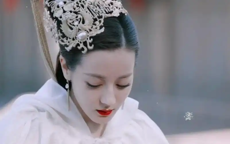 迪丽热巴阿兰若