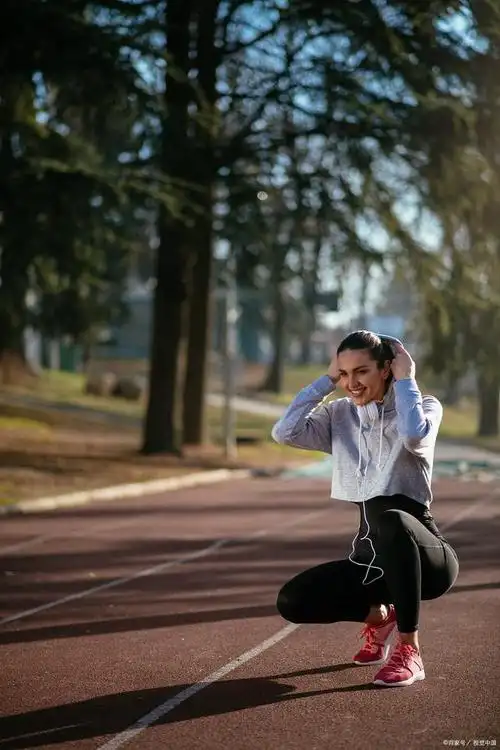 运动奏响生命,运动点燃我们的激情,运动让我们快乐