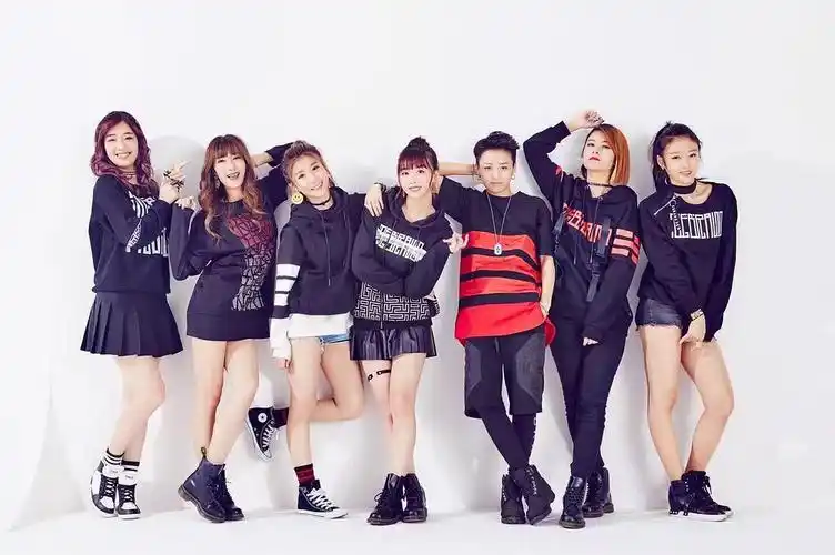 蜜蜂少女队 剧照