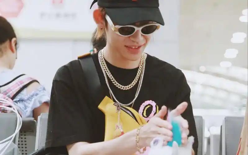 【小鬼王琳凯】独角兽:请停下你的蹦迪