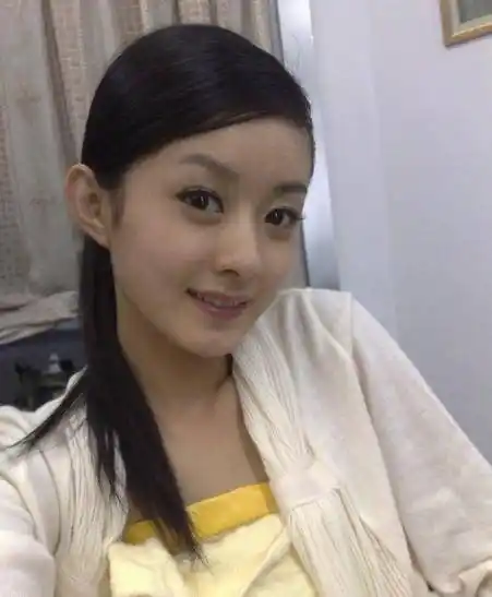 赵丽颖出道照片大盘点还是曾经那个清纯的农村女孩