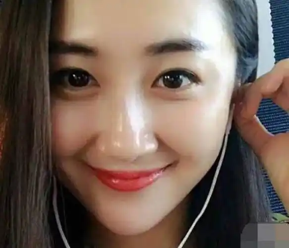 宋小宝深夜陪老婆购物,男人最大的魅力不是有钱,而是爱家