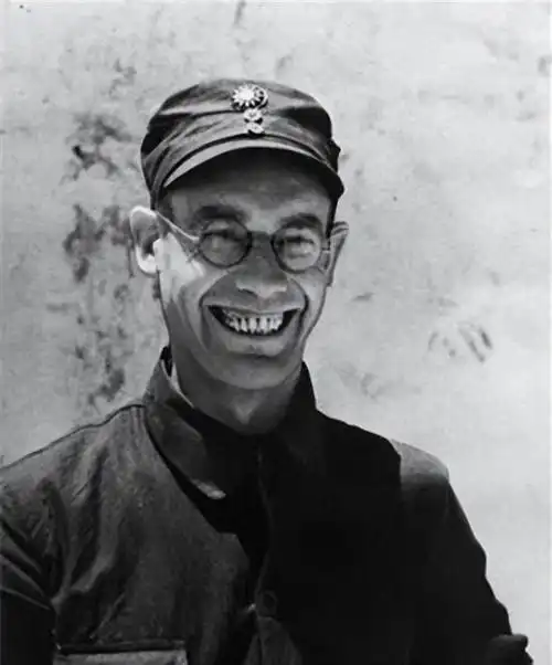 电视剧《绝密使命》中,伍豪,潘雨青的历史人物原型都是谁?