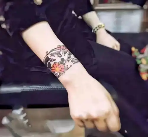 经典手腕纹身潮人都选这几款图案