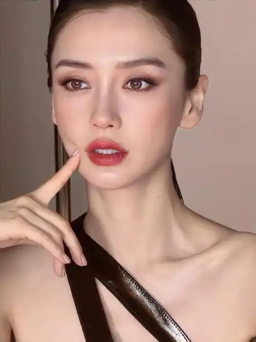 杨颖|妆容|谭松韵|瓜子脸|婴儿肥|高颜值_网易订阅