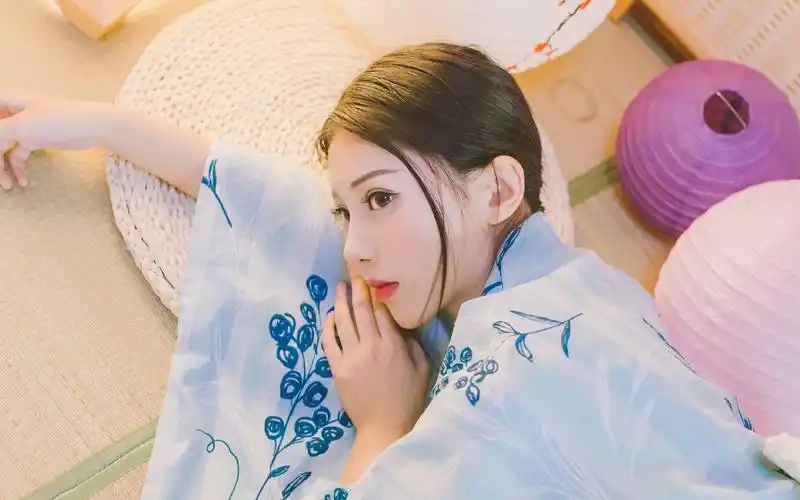 日本复古和服美女气质写真